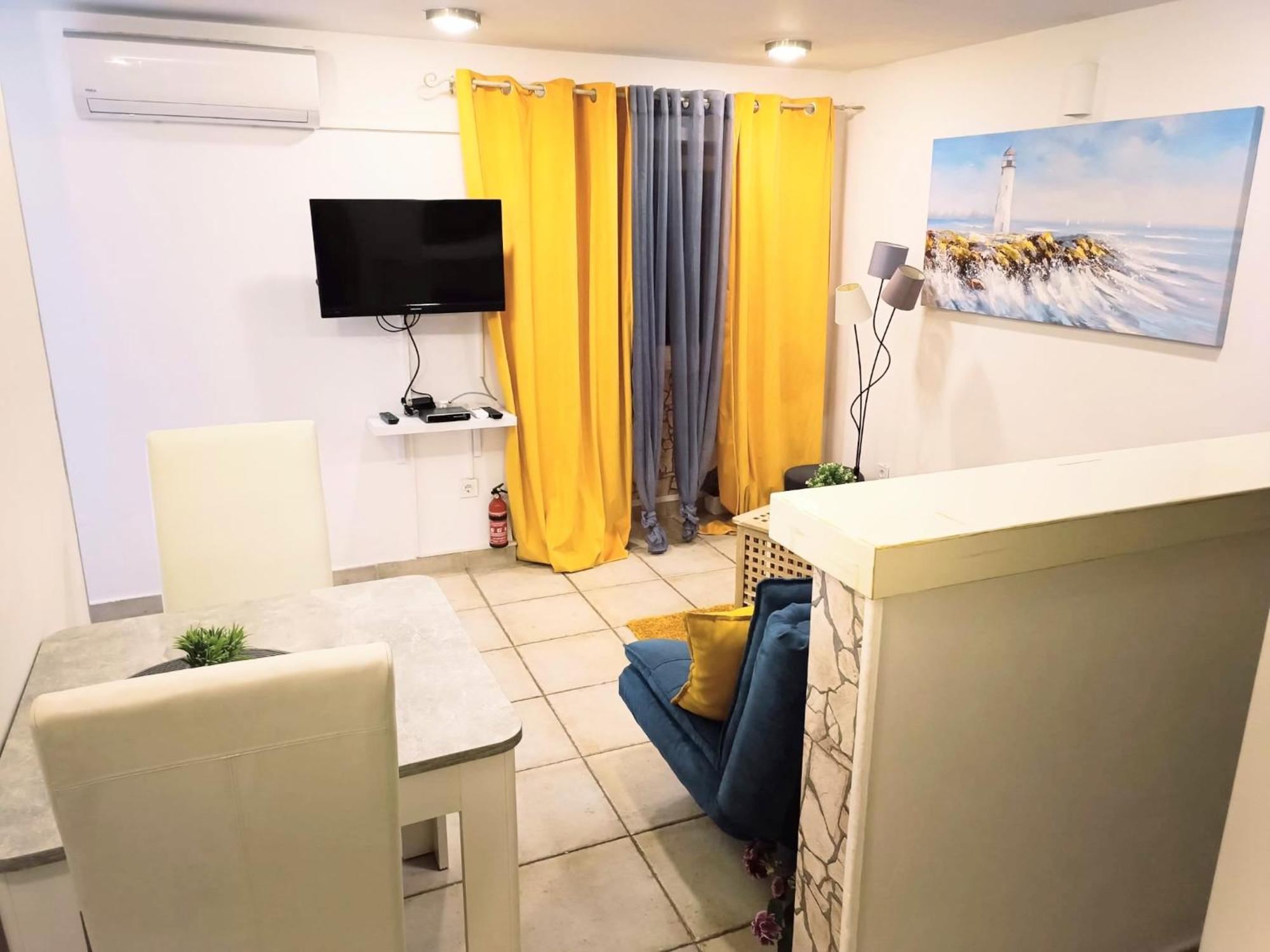 As Lucana Apartment - Ground Floor Vis Exterior foto